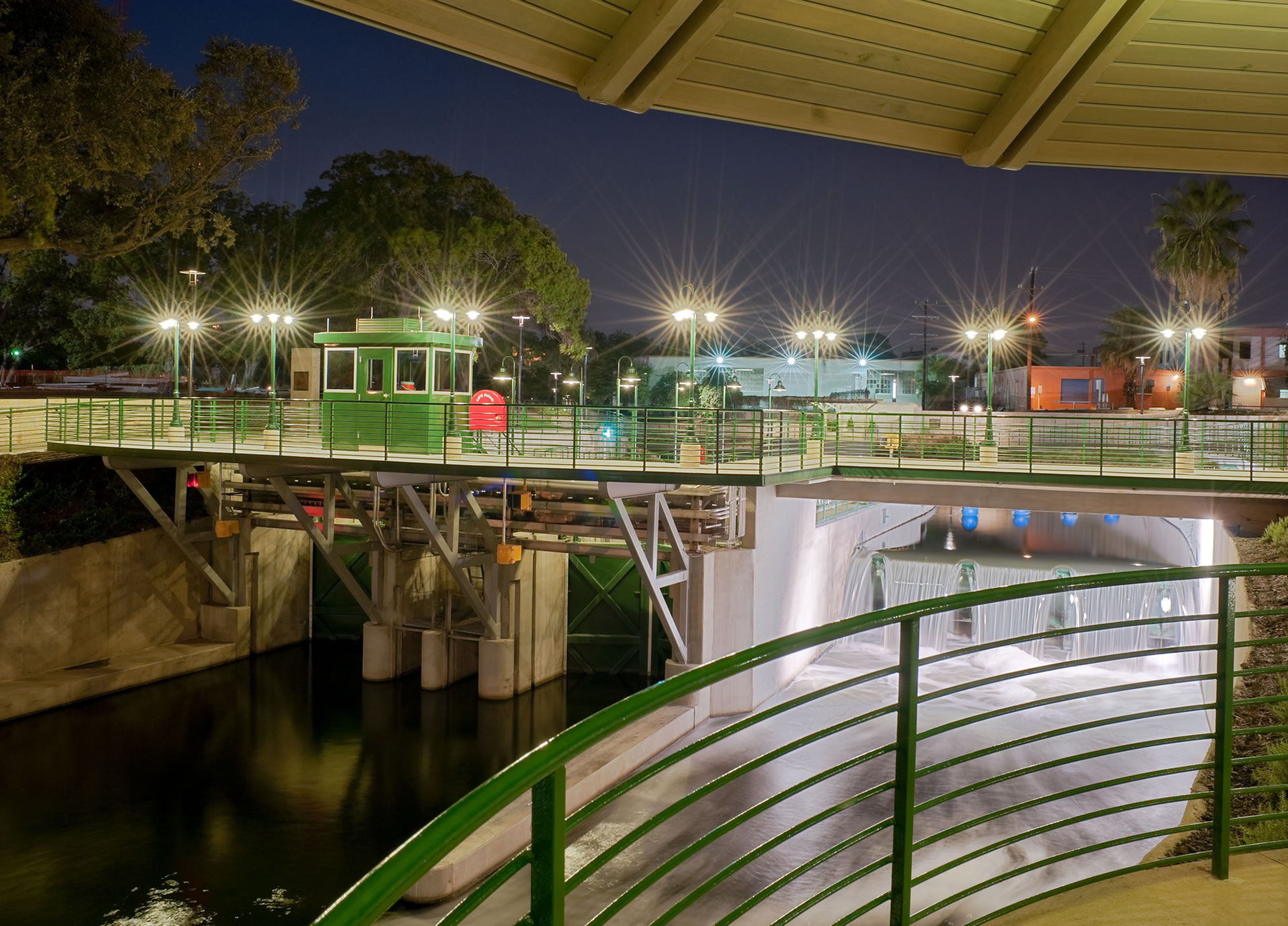 Lock and Dam on Museum Reach